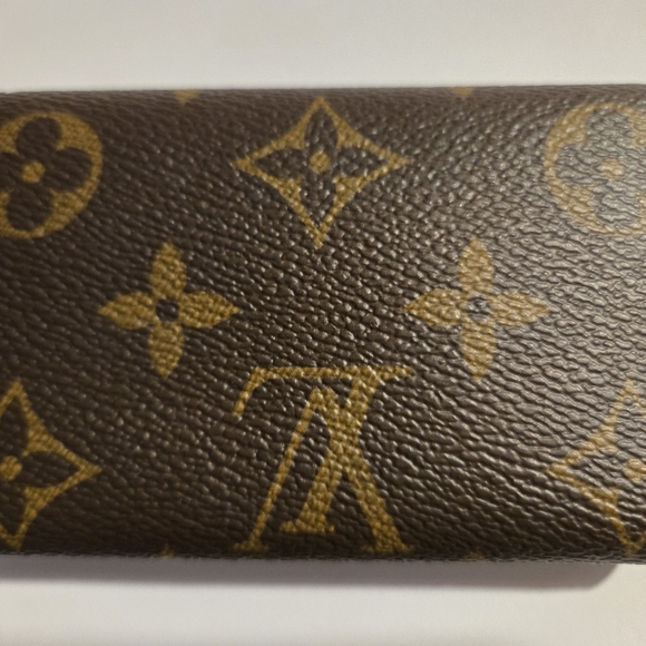 Louis Vuitton Coated Canvas 6 keyholder - Picture 7 of 12
